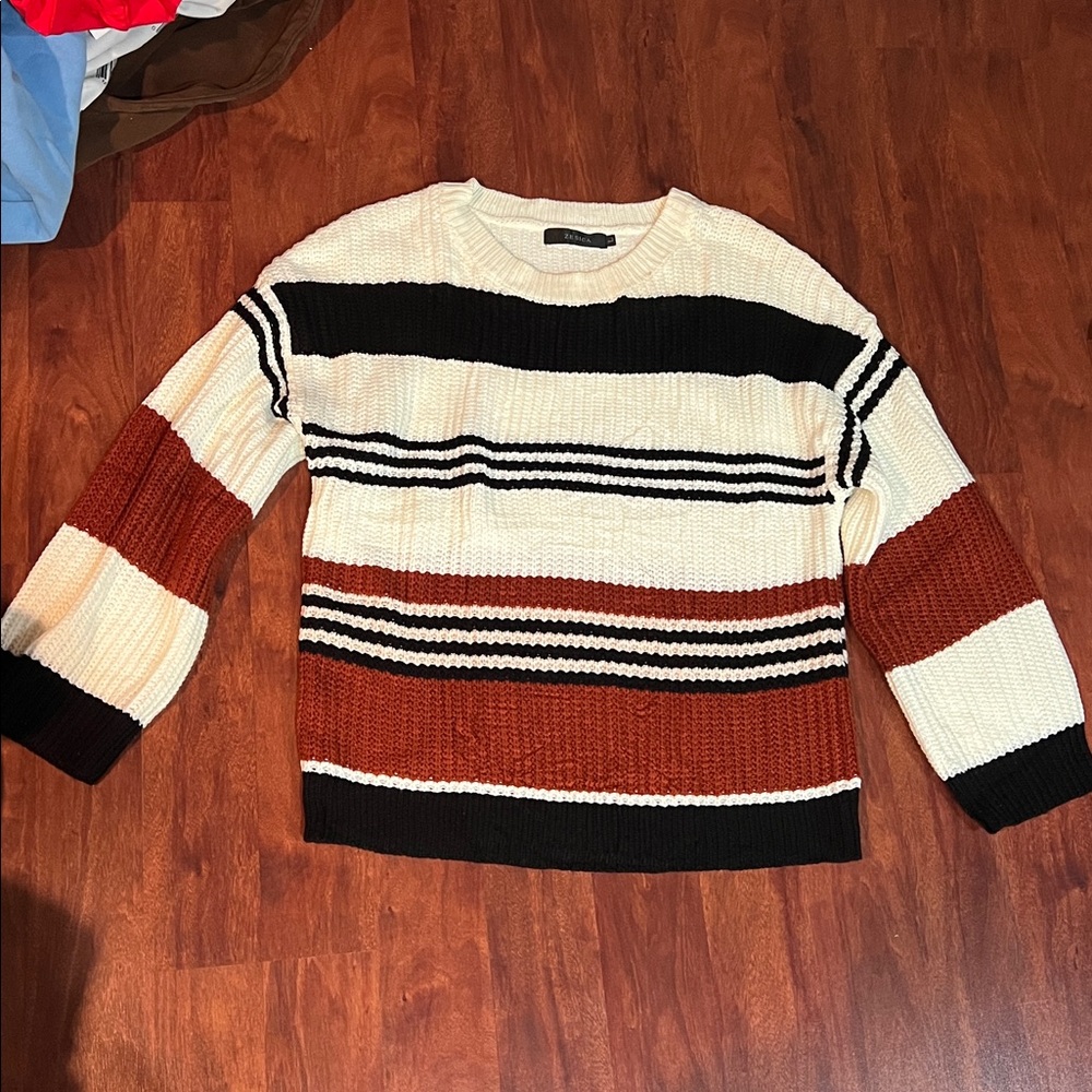 size large zesica brown black and white striped crewneck sweater